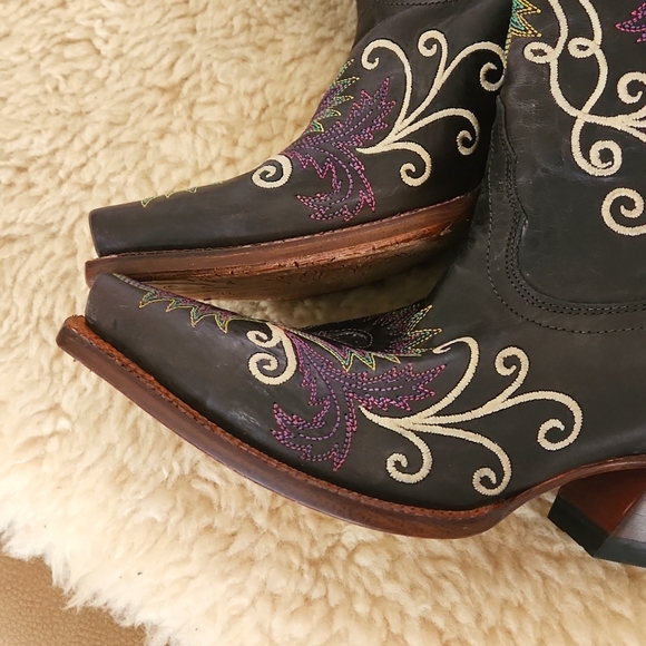 **HOST PICK!!**🎉🎉 Fabulous Tony Lama Peacock Feather Cowgirl  Boots 🦚 - Picture 15 of 16